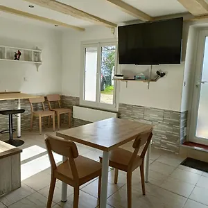 Appartement Un Bel Rez Jardin Parking Gratuit, Vence